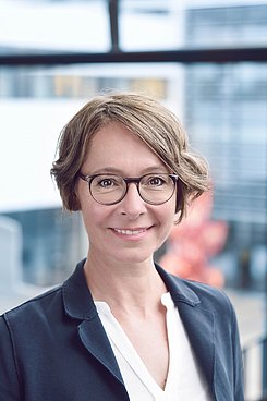 Frau M.A. Jasmine Ait-Djoudi